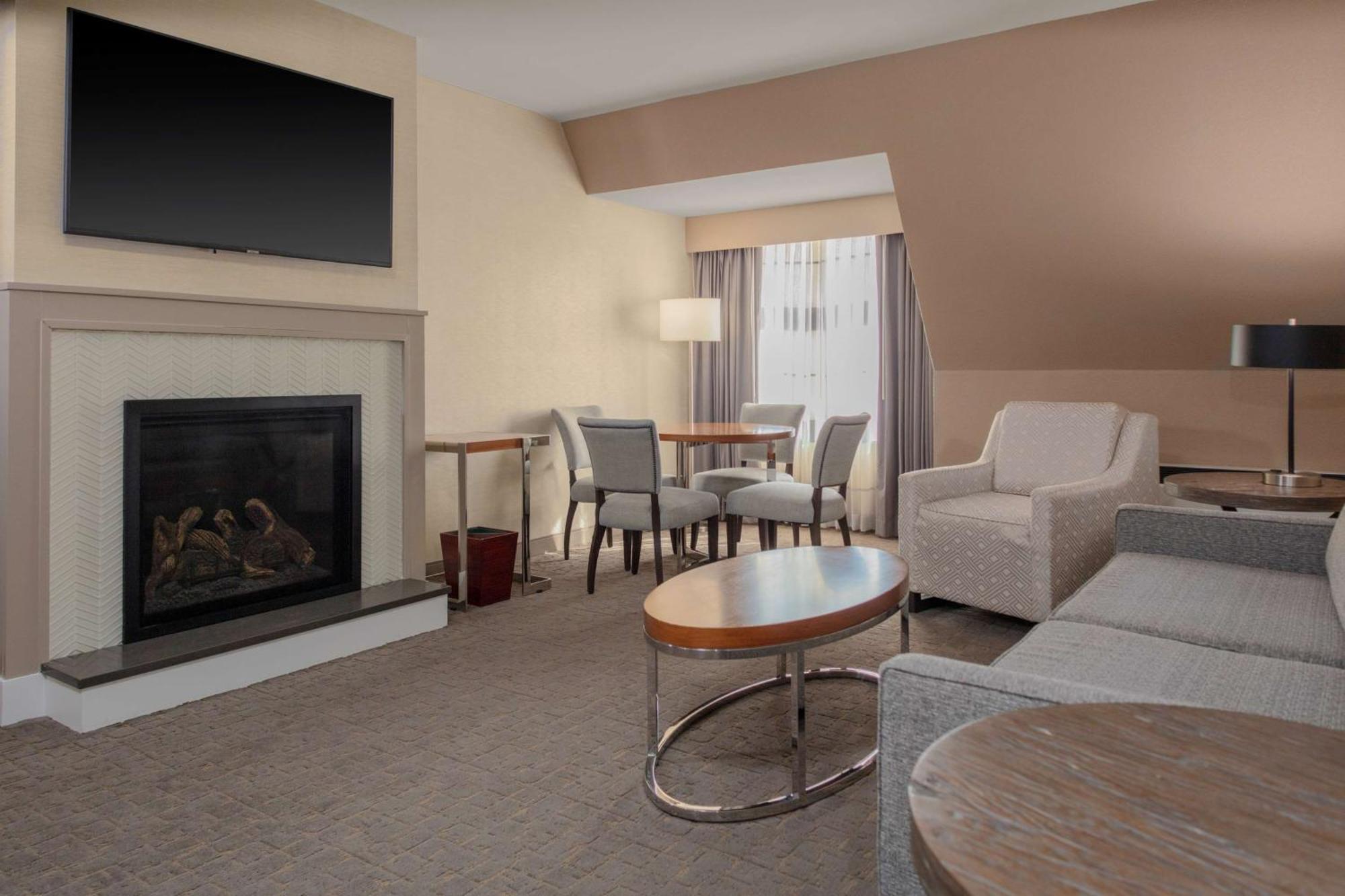 Doubletree By Hilton Hotel Burlington Vermont Bagian luar foto