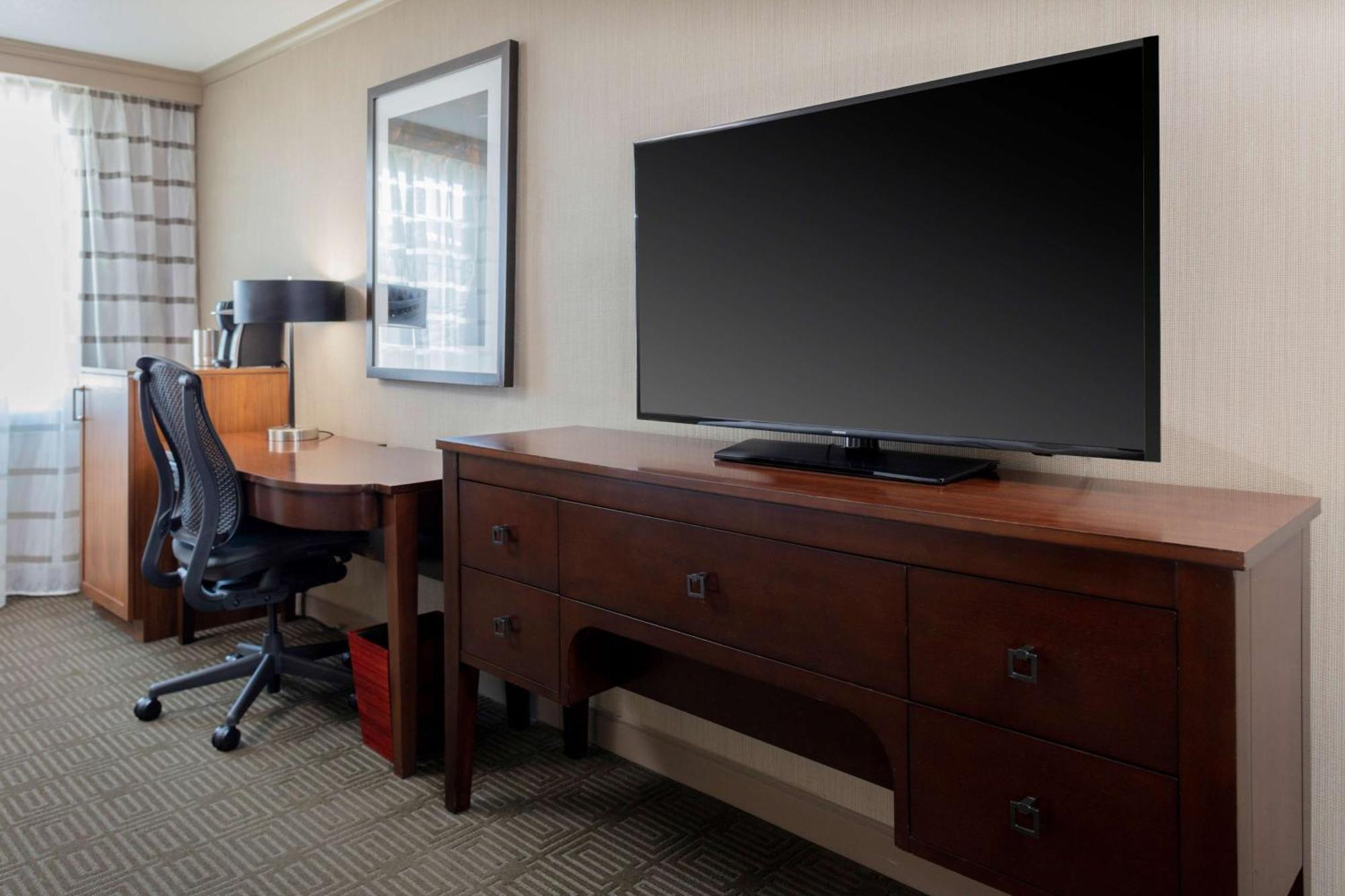 Doubletree By Hilton Hotel Burlington Vermont Bagian luar foto