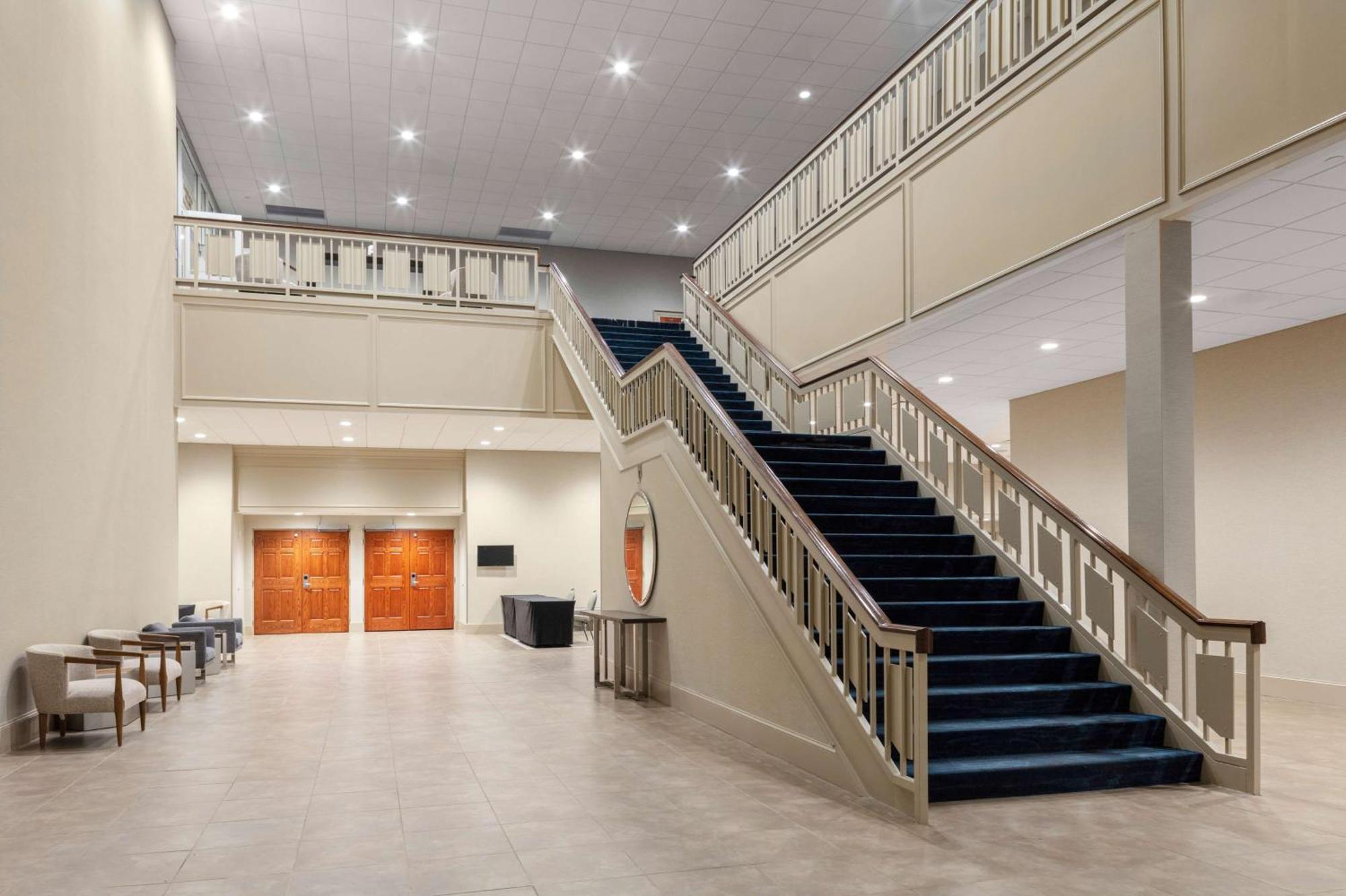 Doubletree By Hilton Hotel Burlington Vermont Bagian luar foto