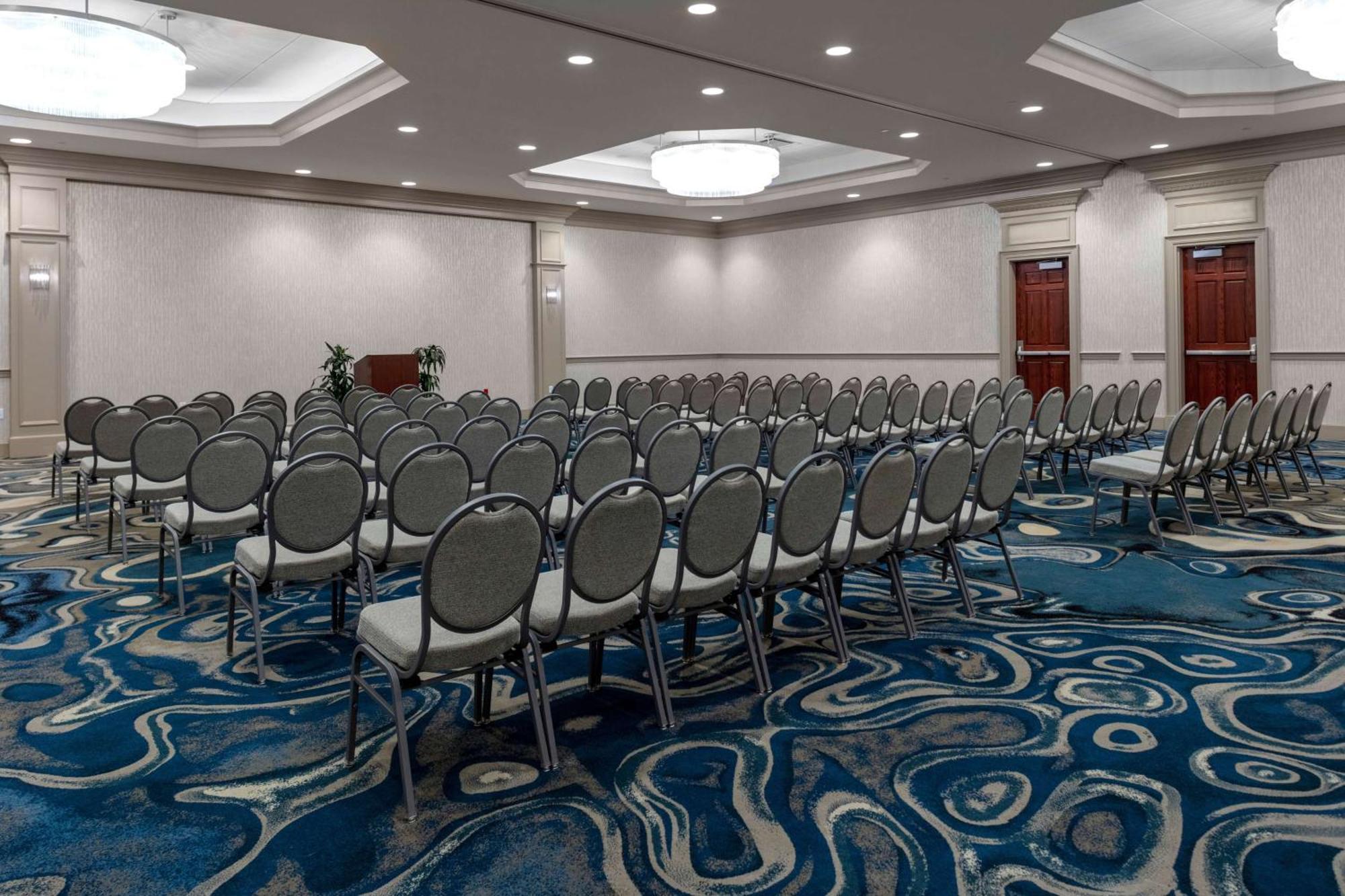 Doubletree By Hilton Hotel Burlington Vermont Bagian luar foto