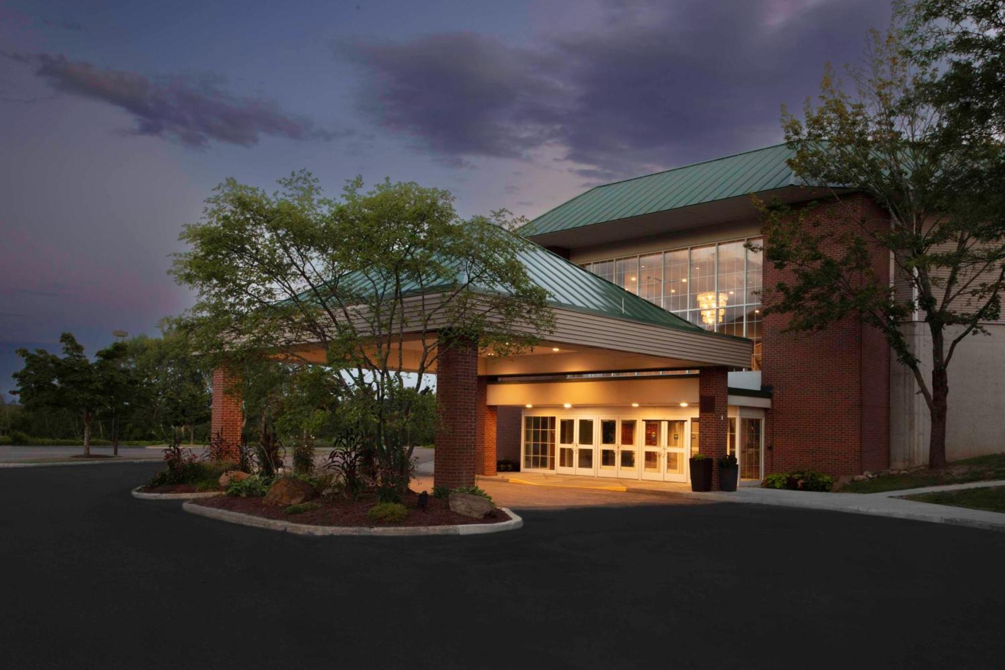 Doubletree By Hilton Hotel Burlington Vermont Bagian luar foto