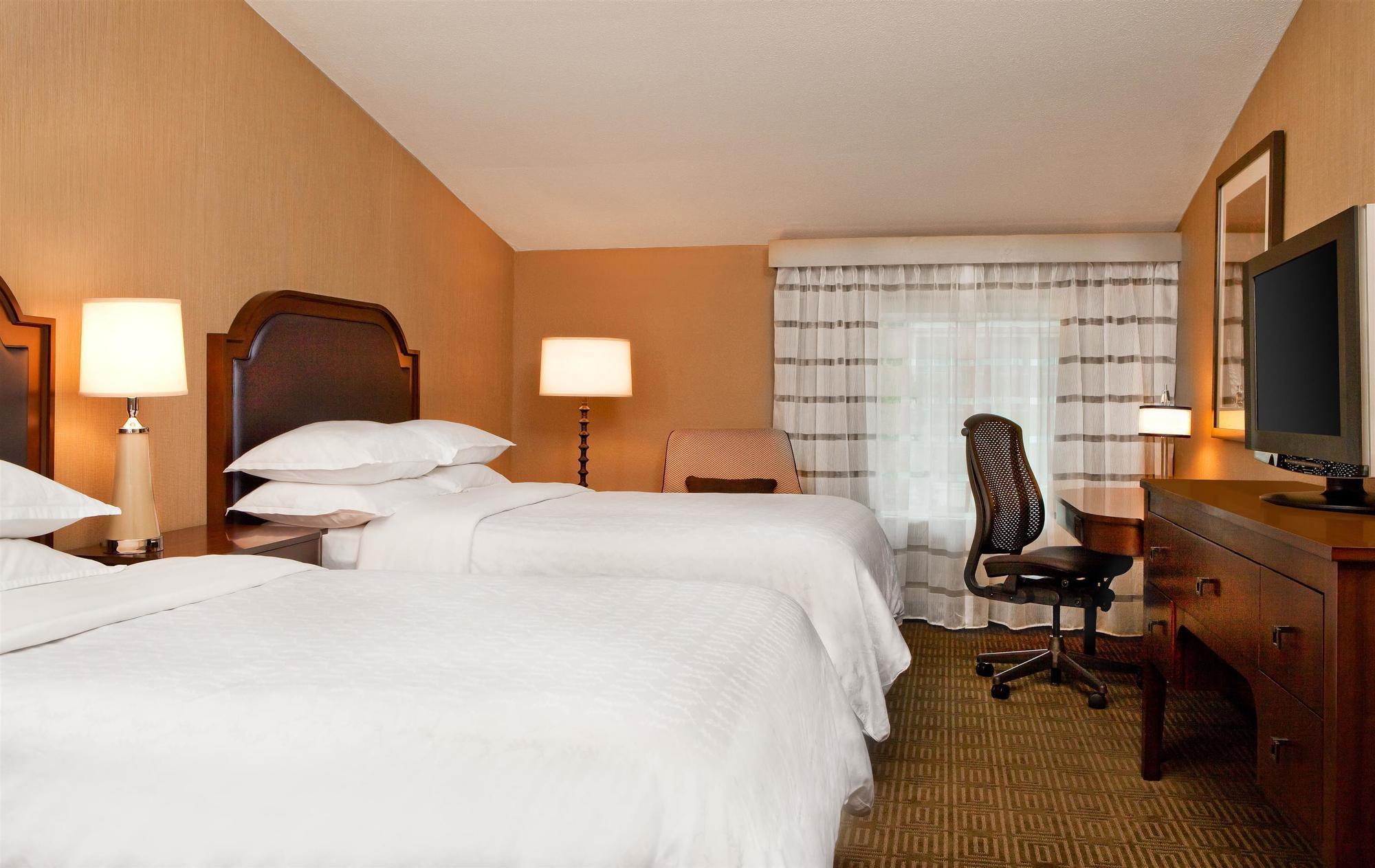 Doubletree By Hilton Hotel Burlington Vermont Bagian luar foto